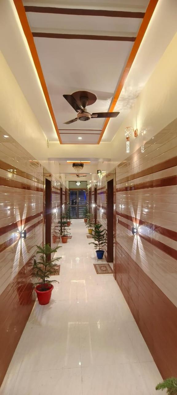 Hotel Shri Ram Bhavan Ayodhya Kültér fotó
