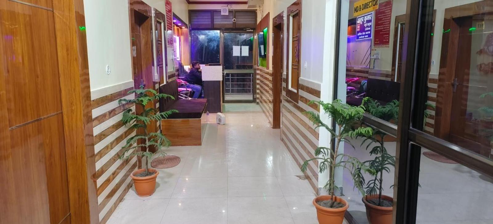 Hotel Shri Ram Bhavan Ayodhya Kültér fotó